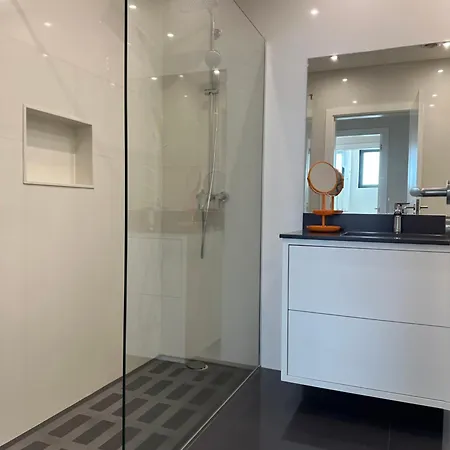 Raphael Views フンシャル