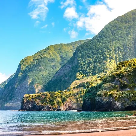 Raphael Views Funchal (Madeira)