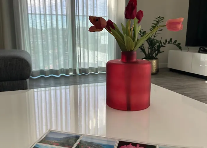 Raphael Views Φουνκάλ